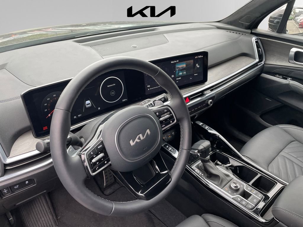 Used 2025 Kia Sorento SX Prestige image 4