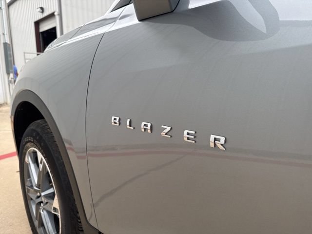 Used 2025 Chevrolet Blazer LT AWD/4WD image 8