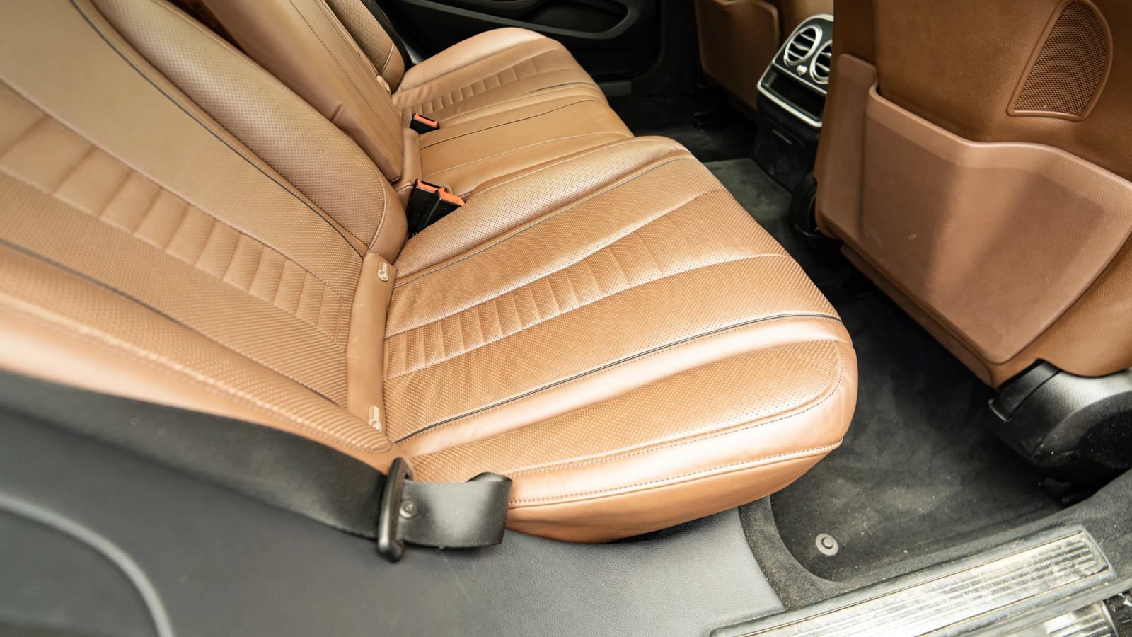 Used 2015 Mercedes-Benz S 550 4MATIC Sedan image 17