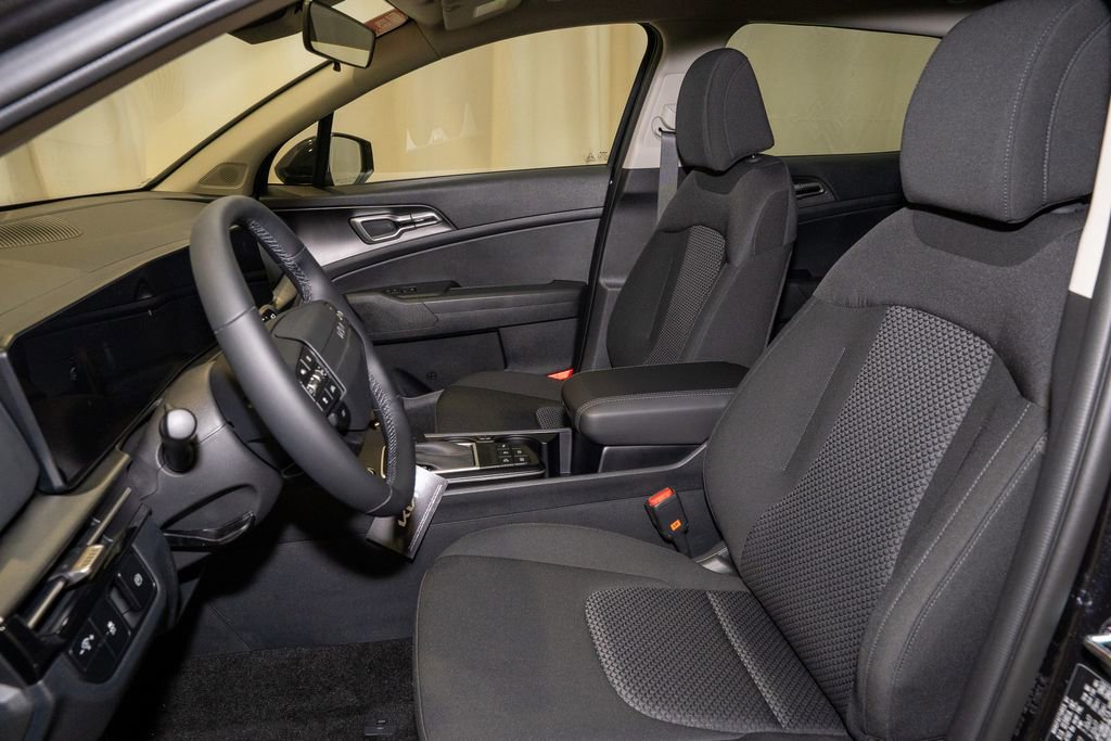 New 2026 Kia Sportage LX image 11