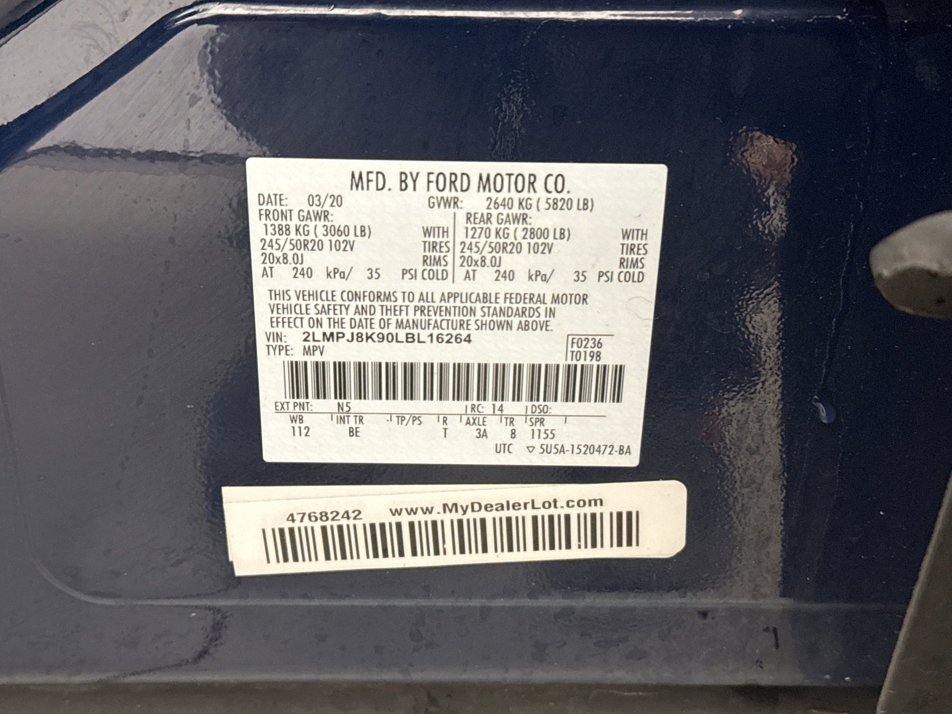 Used 2020 Lincoln Nautilus Reserve image 11