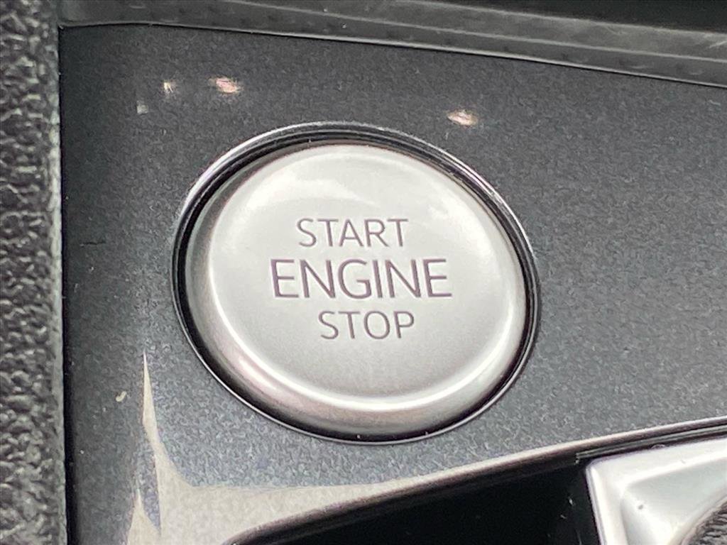 Certified 2022 Volkswagen Tiguan SE image 18