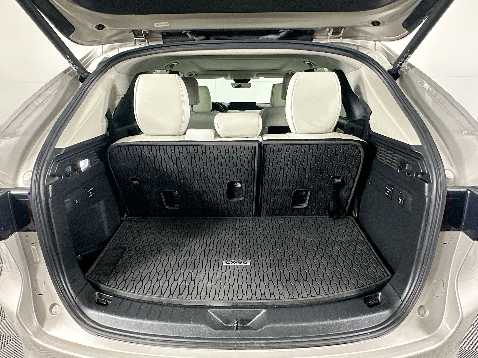 Used 2024 MAZDA CX-90 Plug-In Hybrid w/ Premium Plus AWD/4WD image 30