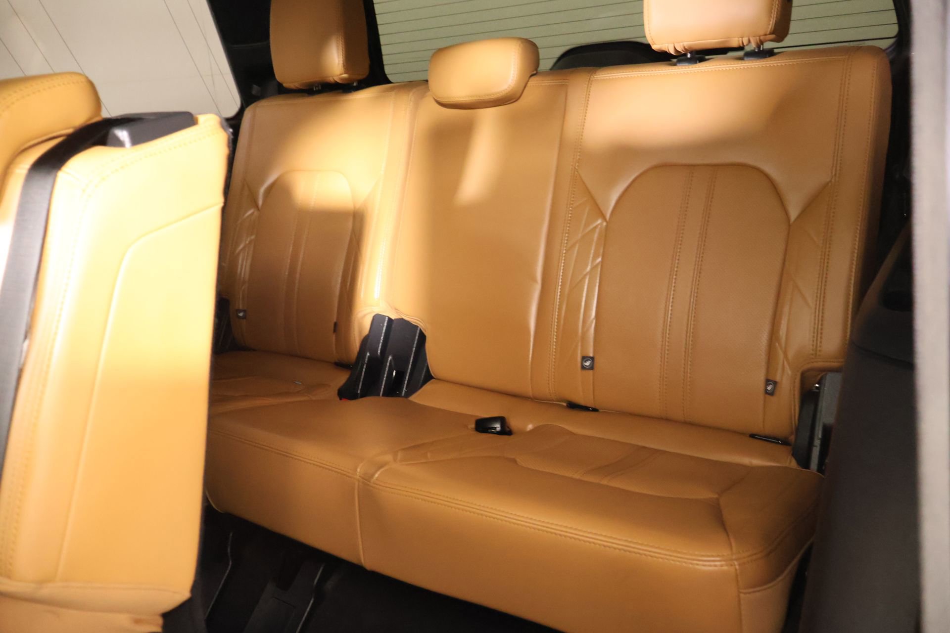 Used 2024 Ford Expedition Platinum image 14