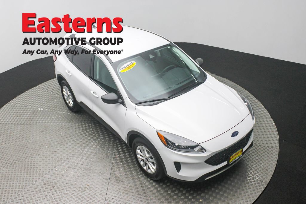 Used 2022 Ford Escape SE w/ Cold Weather Package image 3