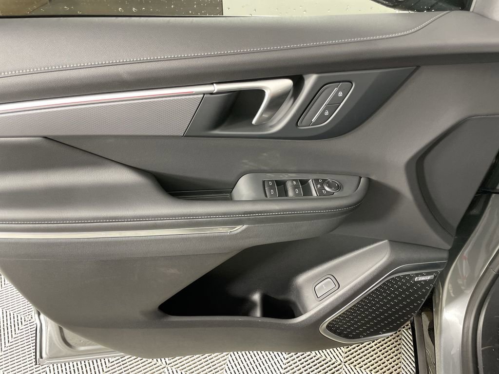 Used 2025 Buick Enclave Sport Touring image 22