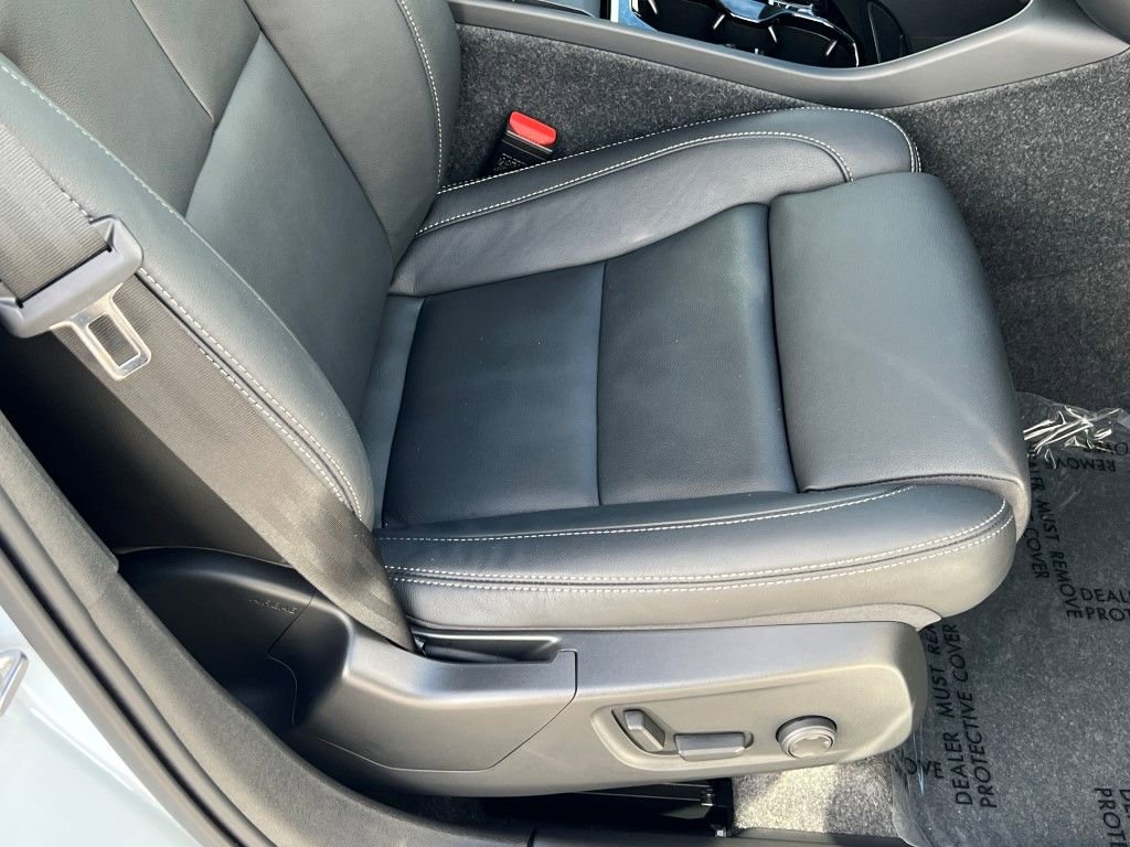Used 2026 Volvo XC40 B5 Plus w/ Protection Package Premier AWD/4WD image 13