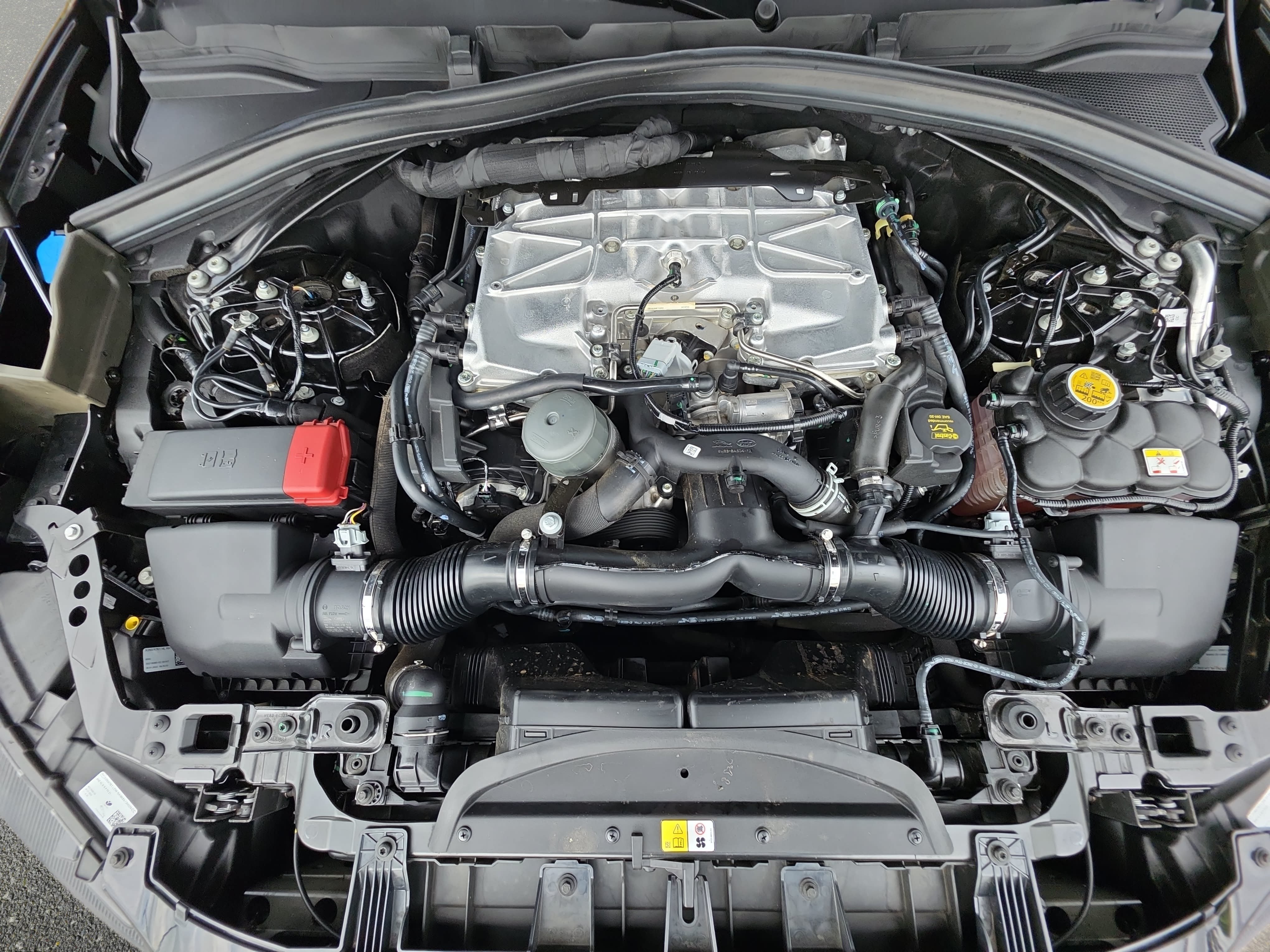 Certified 2022 Jaguar F-PACE SVR AWD/4WD image 31