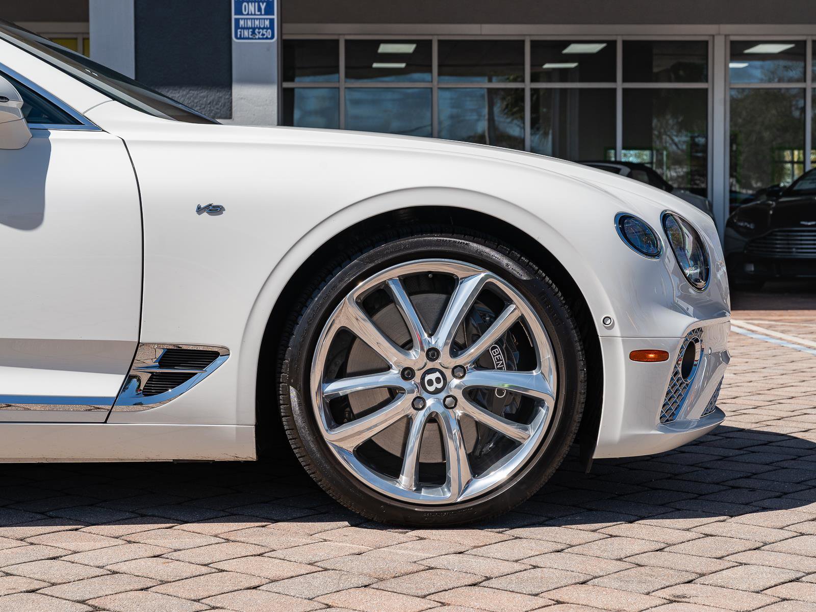 Used 2022 Bentley Continental GT image 48