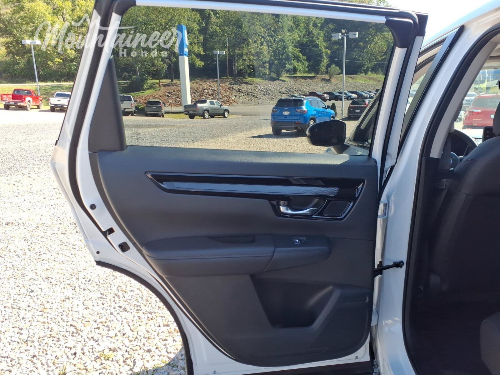 Used 2026 Honda CR-V EX-L image 15