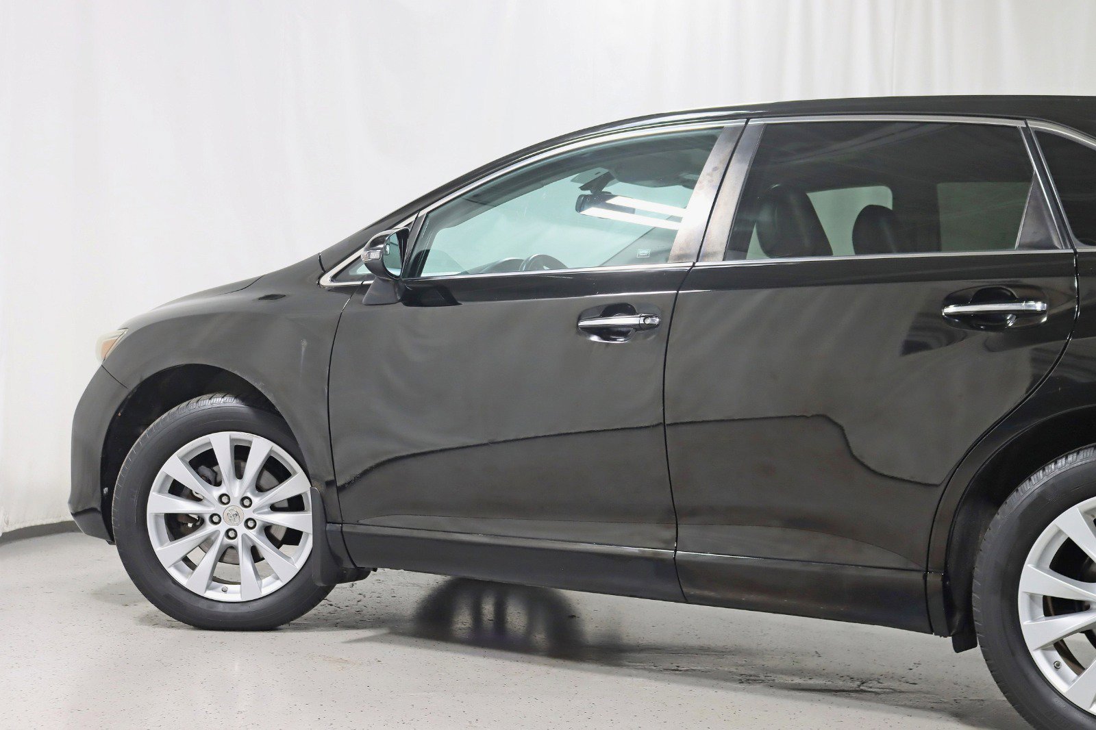 Used 2013 Toyota Venza XLE image 11