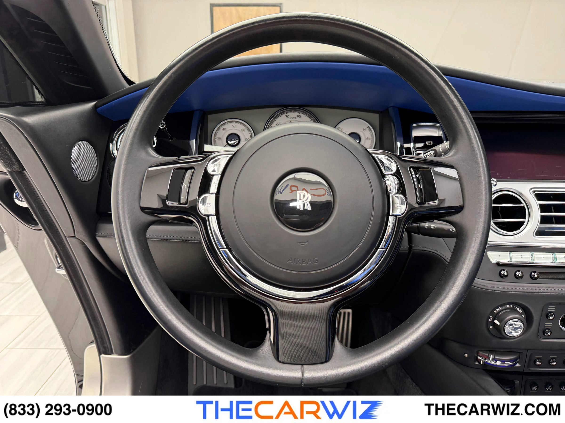 Used 2019 Rolls-Royce Dawn image 42