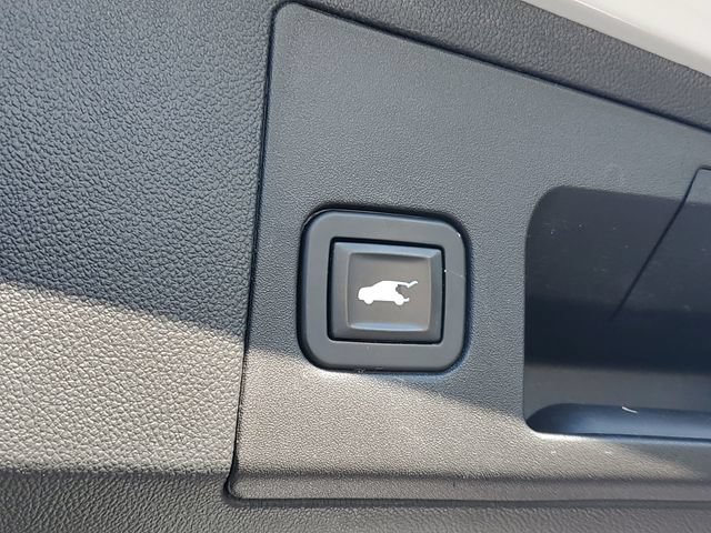 Used 2018 Cadillac XT5 FWD image 8