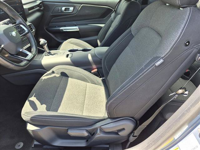 Used 2025 Ford Mustang GT RWD image 14