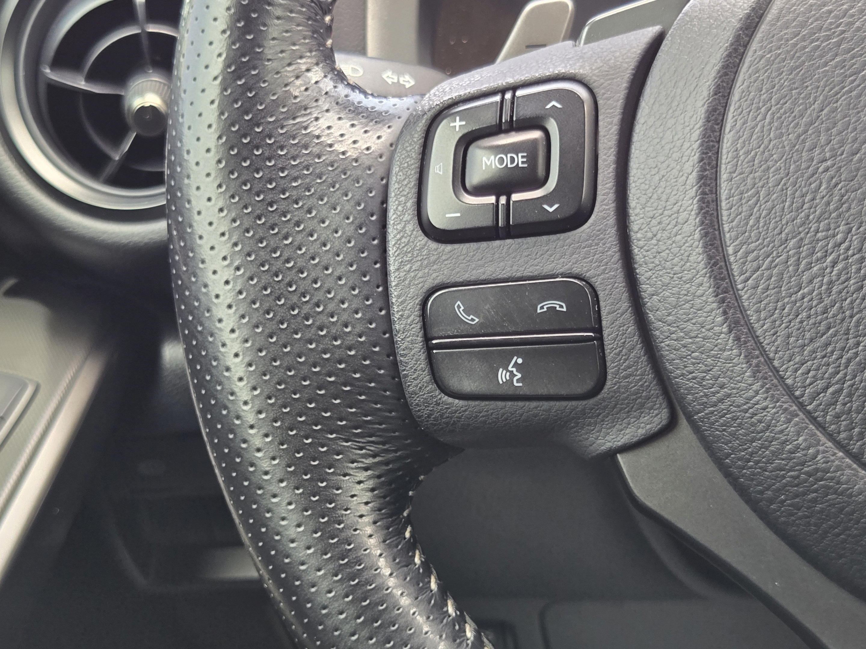 Used 2023 Lexus IS 350 F Sport w/ Navigation Package RWD image 25