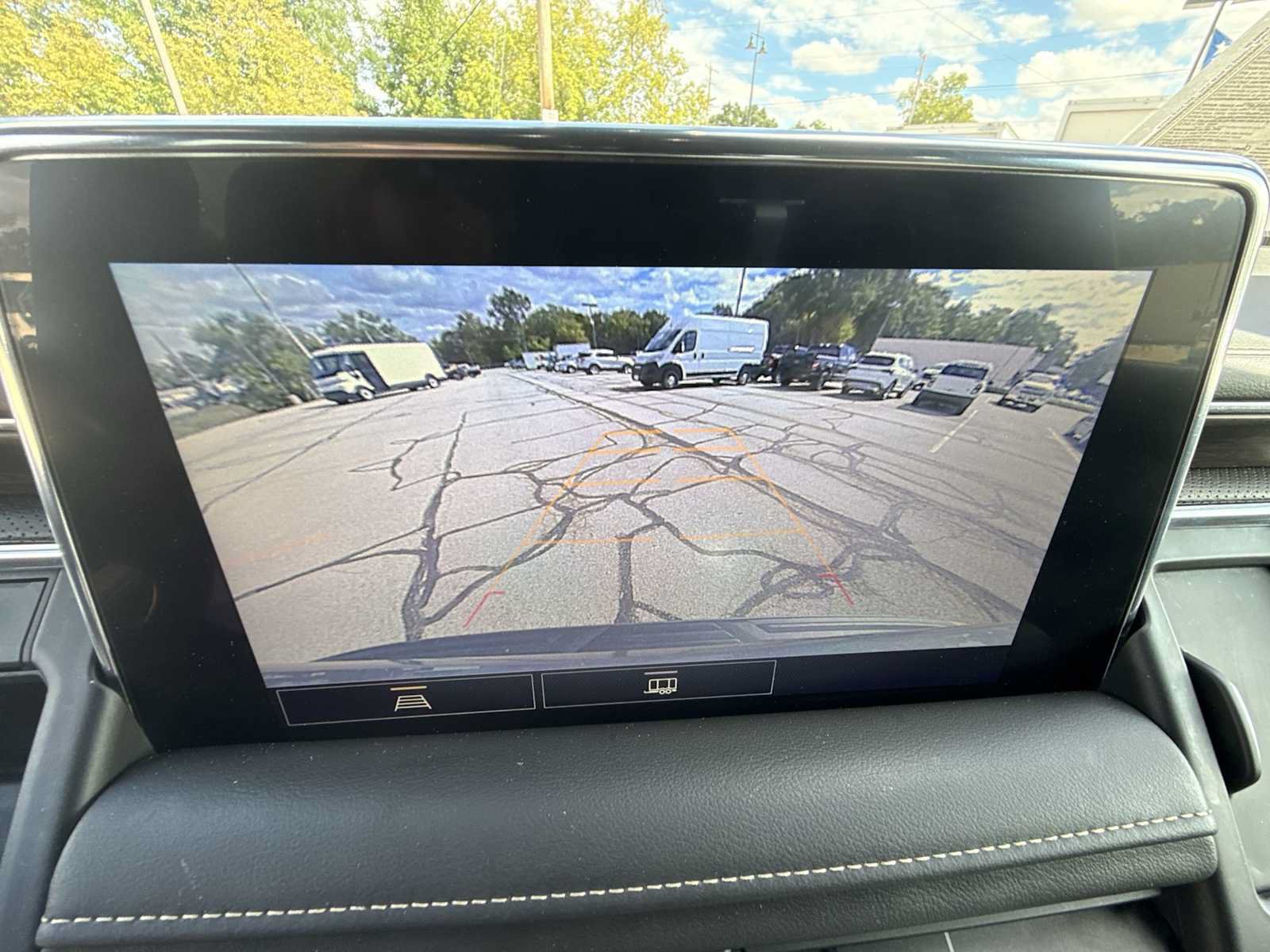 Certified 2021 Chevrolet Suburban Premier AWD/4WD image 15