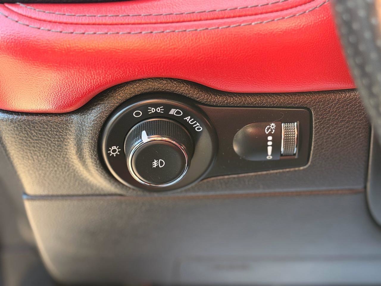 Used 2021 Dodge Durango R/T w/ Blacktop Package AWD/4WD image 13