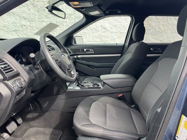 Used 2019 Ford Explorer XLT w/ Equipment Group 201A image 4