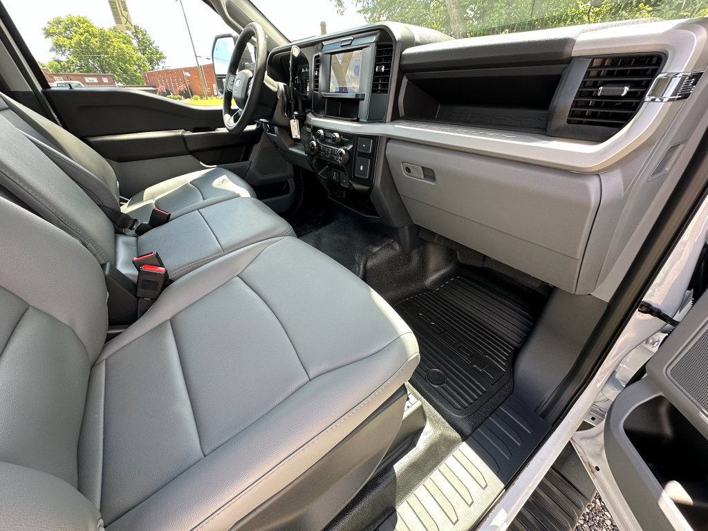 New 2026 Ford F450 XL w/ XL Chrome Package AWD/4WD image 17