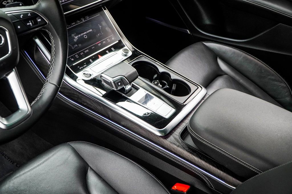 Used 2023 Audi Q8 Prestige image 16