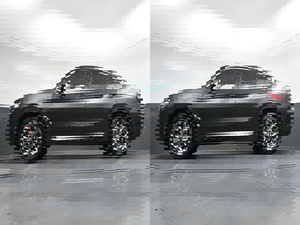 Used 2025 BMW X4 xDrive30i image 31