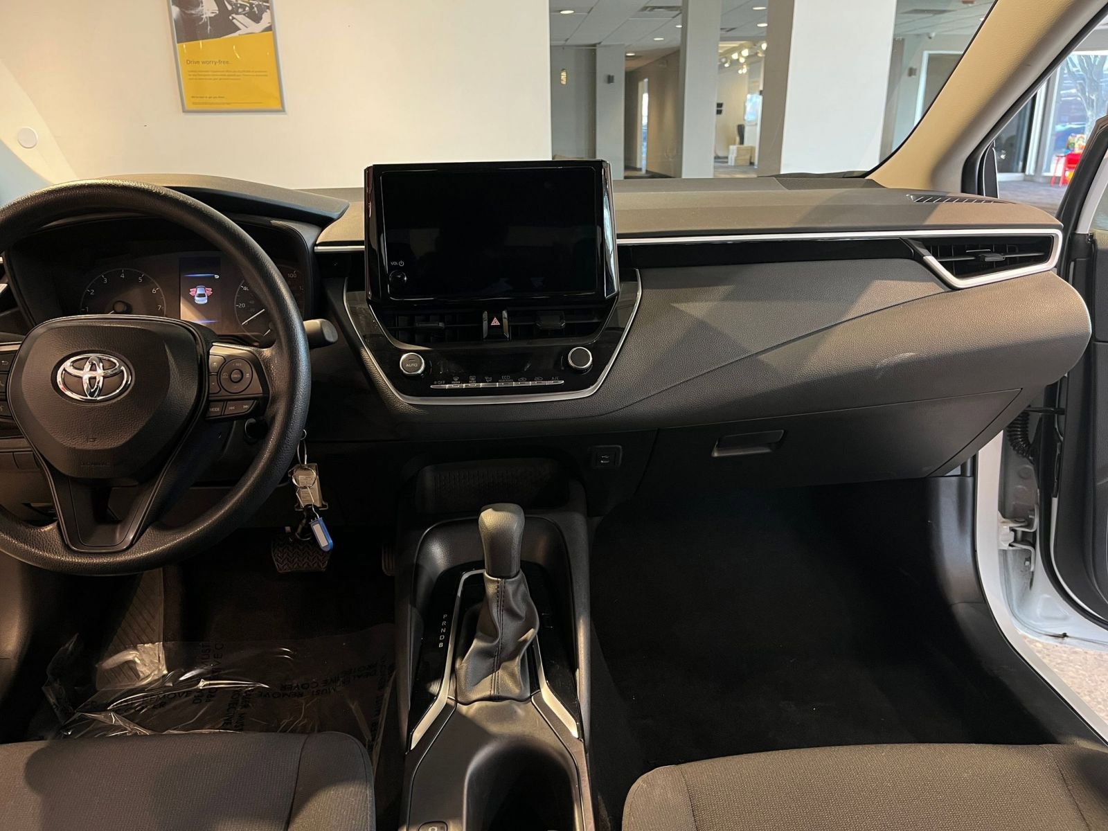 Used 2025 Toyota Corolla LE image 35