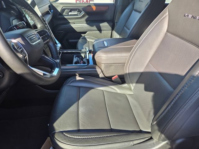 Used 2025 GMC Yukon Denali AWD/4WD image 13