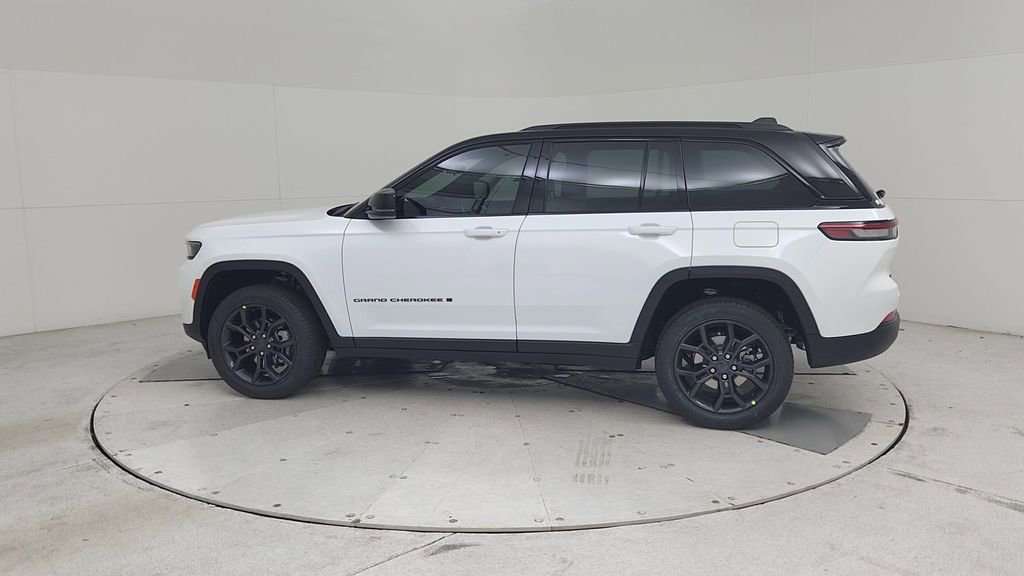 New 2025 Jeep Grand Cherokee Limited image 8
