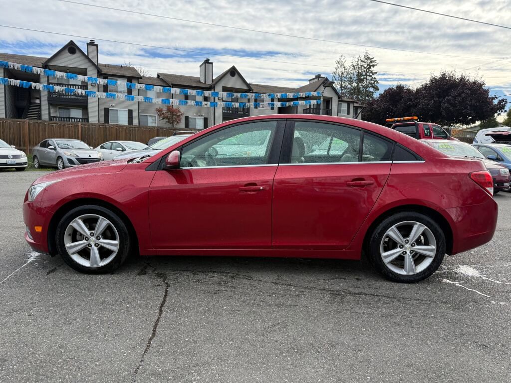 Used 2014 Chevrolet Cruze LT image 2