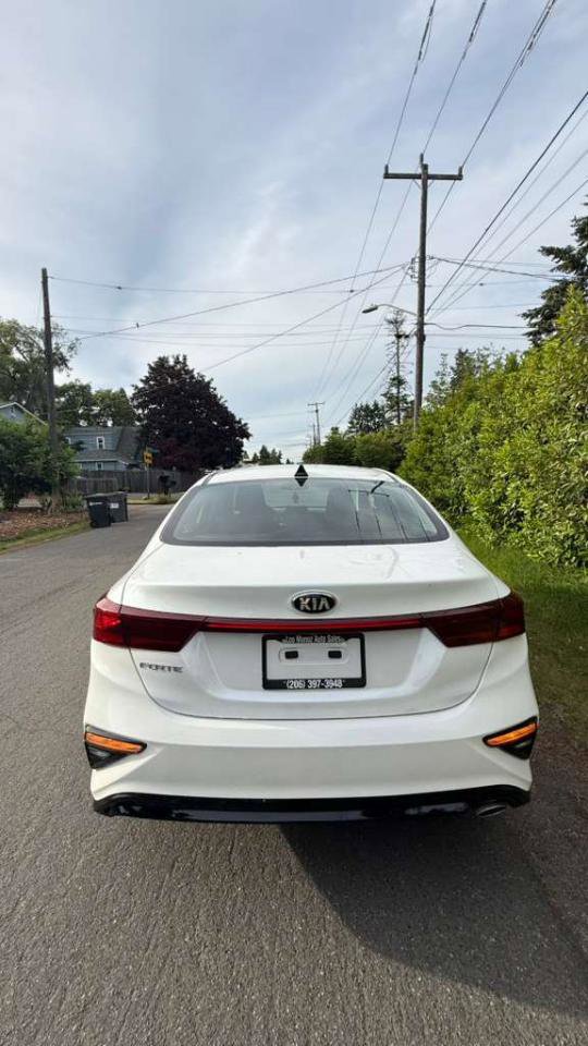 Used 2021 Kia Forte LXS FWD image 4