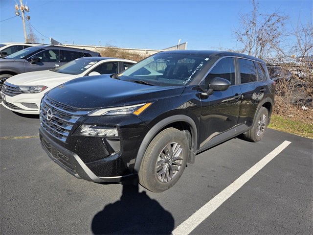 Used 2024 Nissan Rogue S image 10