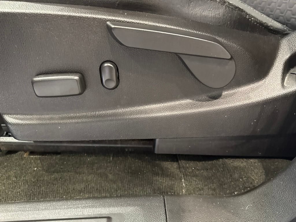 Used 2017 Chevrolet Colorado Z71 AWD/4WD image 22