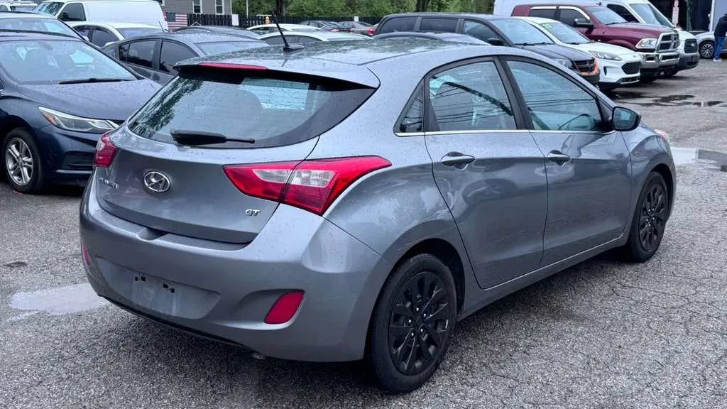 Used 2017 Hyundai Elantra GT FWD image 5