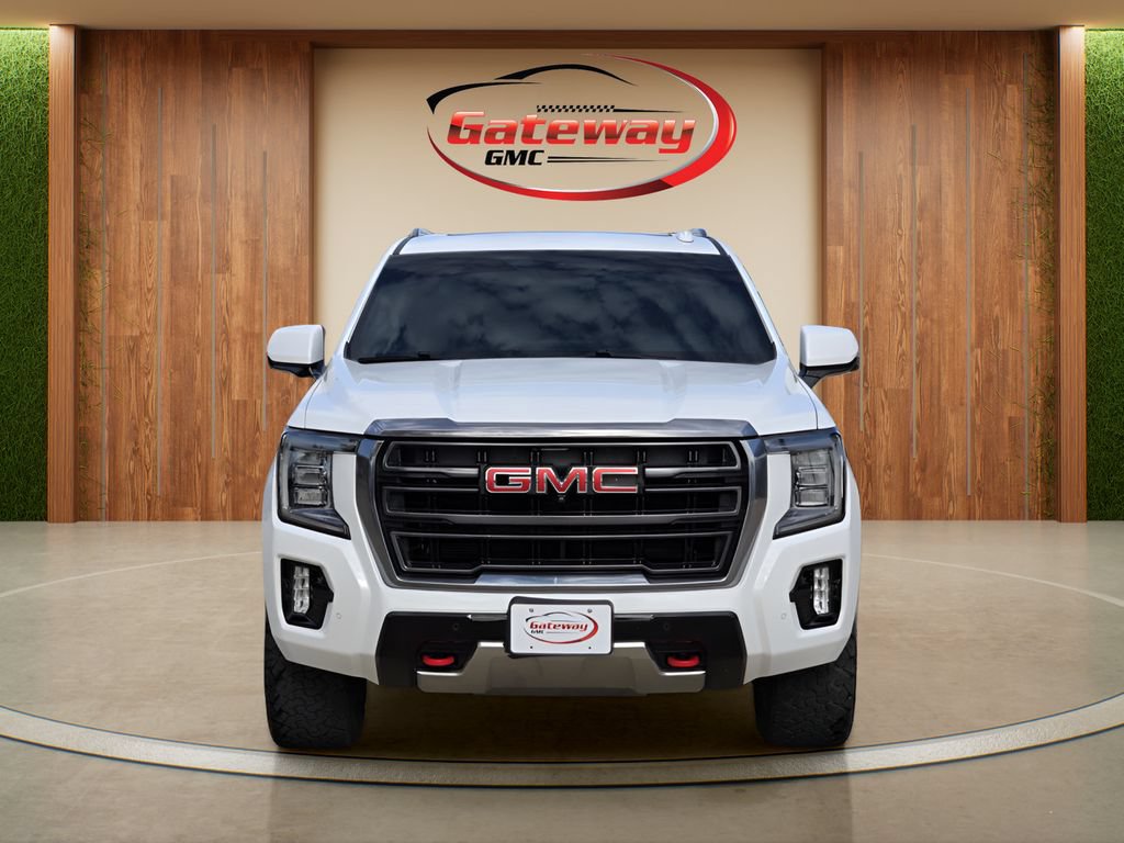 Used 2024 GMC Yukon AT4 w/ Technology Package AWD/4WD image 2