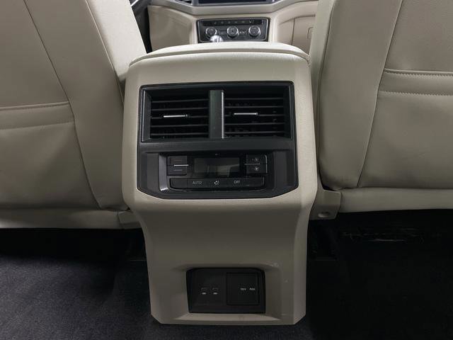 Used 2021 Volkswagen Atlas SE w/ Panoramic Sunroof Package image 31