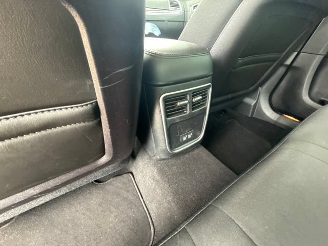 Used 2019 Chrysler 300 Touring w/ Chrome Appearance Package RWD image 30