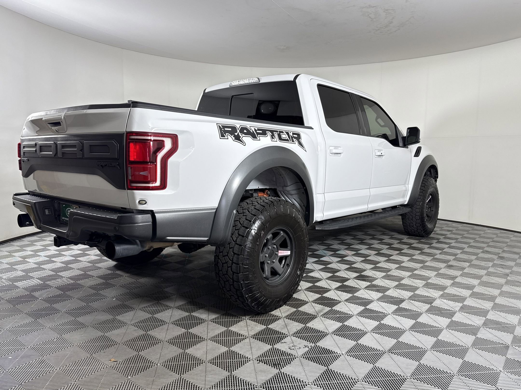 Used 2020 Ford F150 Raptor w/ Equipment Group 802A Luxury image 9