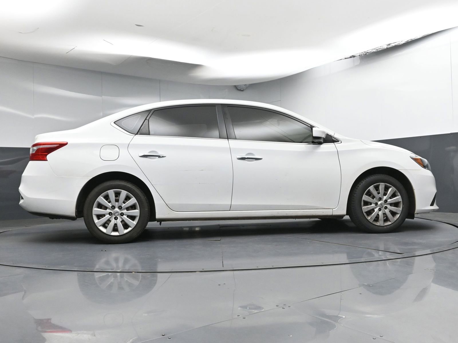 Used 2017 Nissan Sentra S FWD image 20