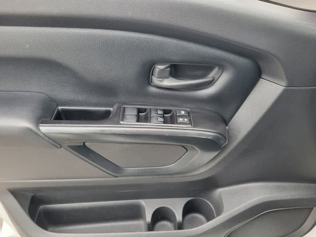 Used 2017 Nissan Titan S RWD image 18