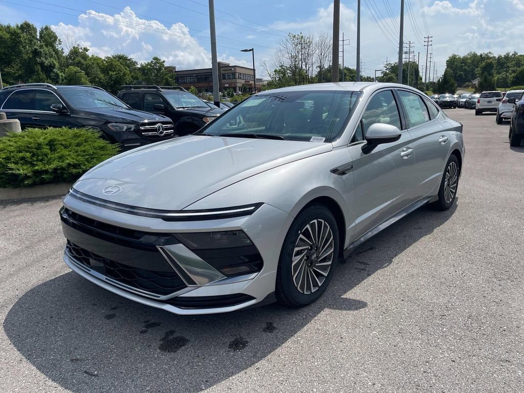 New 2025 Hyundai Sonata SEL image 3