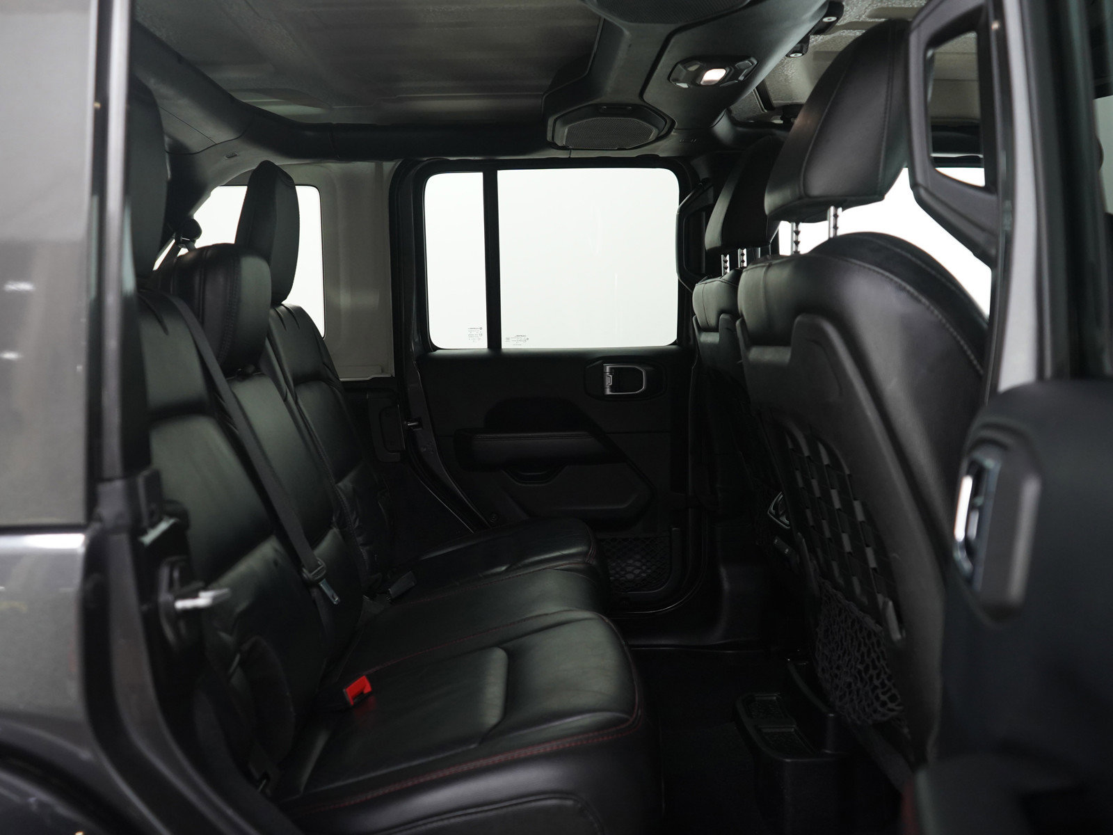 Used 2018 Jeep Wrangler Unlimited Rubicon w/ Dual Top Group image 12