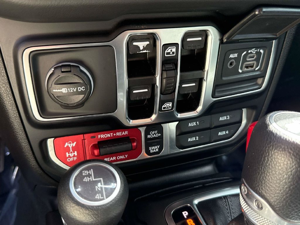 Used 2024 Jeep Wrangler Unlimited Rubicon AWD/4WD image 22