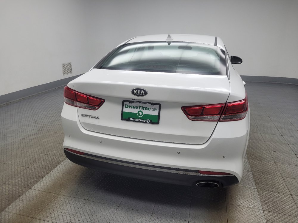 Used 2018 Kia Optima LX w/ 17" Alloy Wheels Package FWD image 7