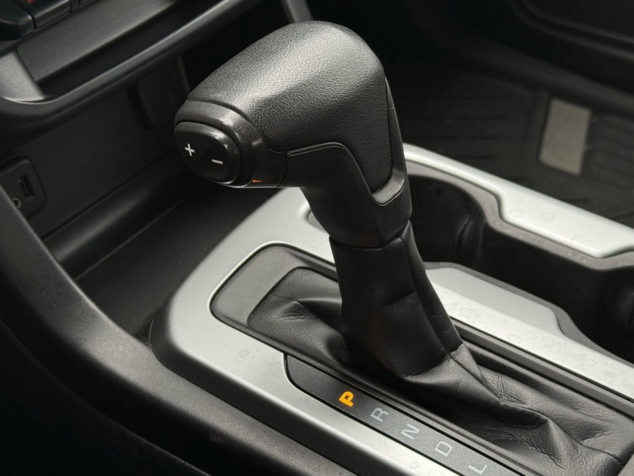 Used 2020 Chevrolet Colorado LT w/ LT Convenience Package RWD image 18