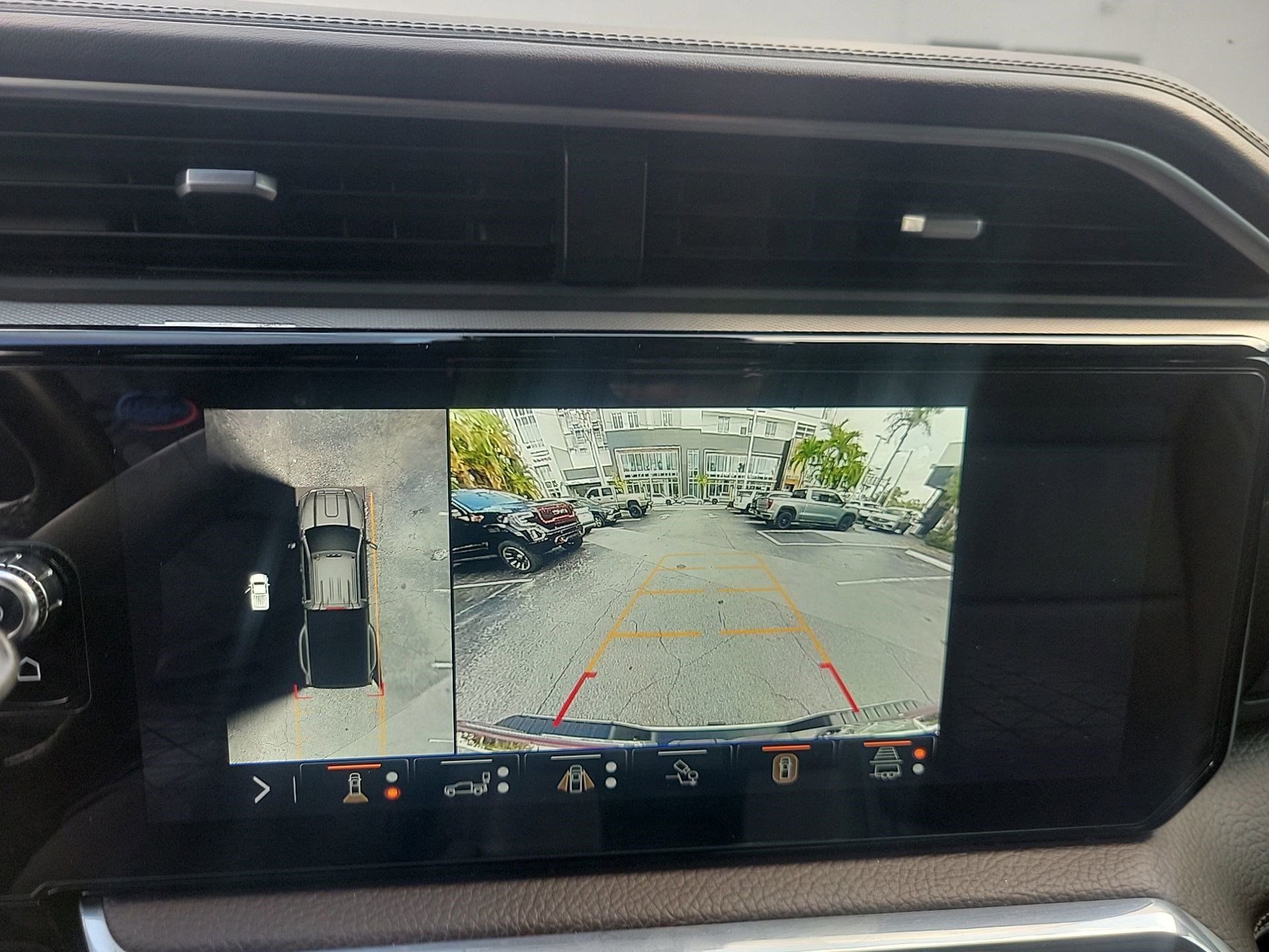 Used 2024 GMC Sierra 3500 Denali w/ Denali Reserve Package image 37