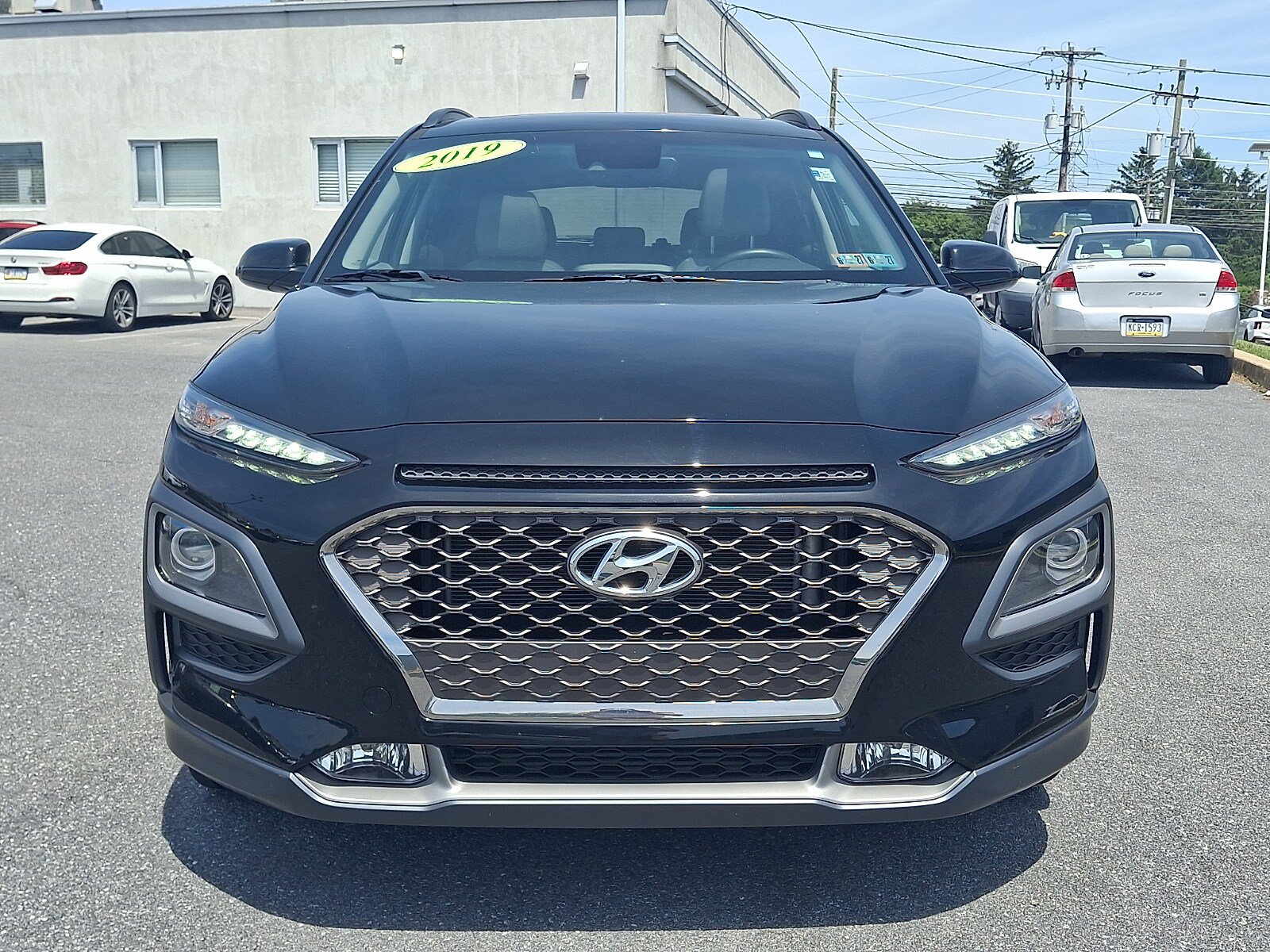 Used 2019 Hyundai Kona Limited w/ Cargo Package AWD/4WD image 2