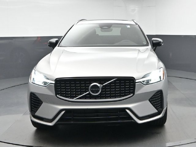 Used 2023 Volvo XC60 T8 Plus w/ Protection Package Premier AWD/4WD image 2