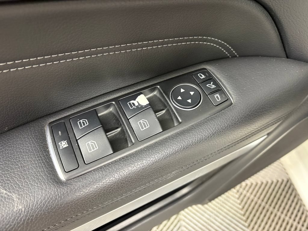 Used 2015 Mercedes-Benz E 550 Cabriolet image 13