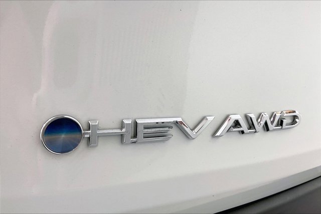 Used 2025 Toyota Sienna XLE image 33