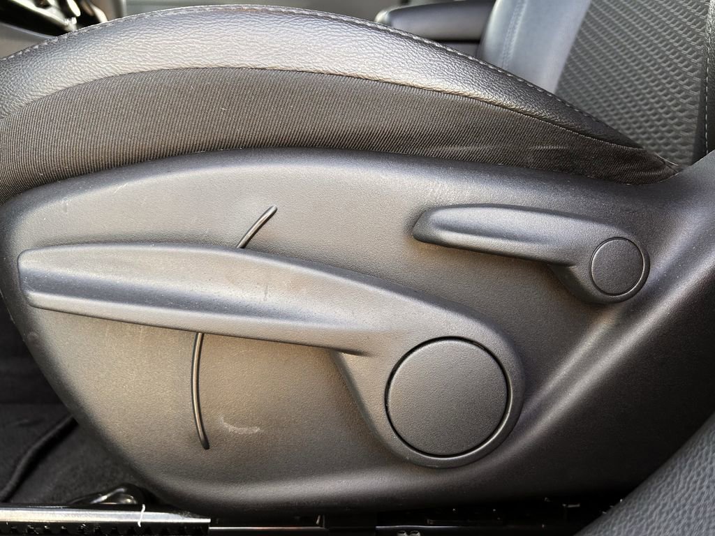 Used 2025 Jeep Compass Latitude image 30